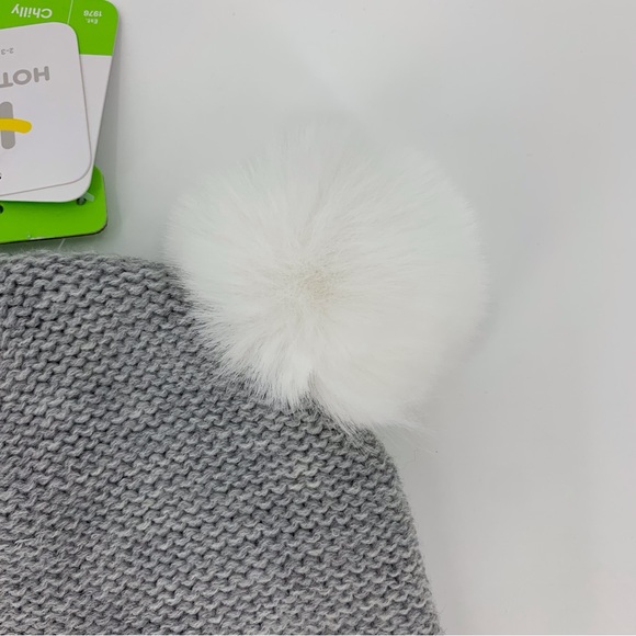 Hot Paws NWT Toddlers’ Grey Knit Toque with White PomPoms, 2 - 3 Years - Picture 7 of 14